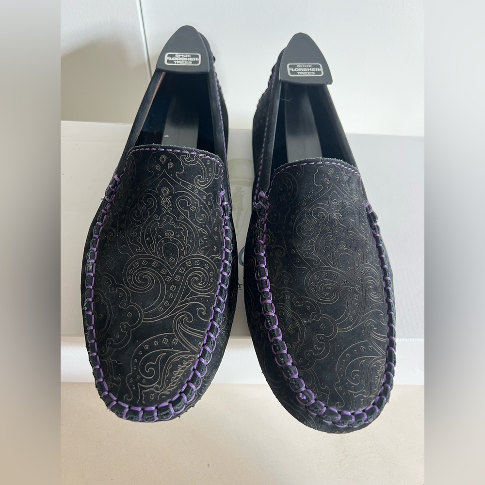 Robert Graham Black and Purple Paisley Loafers. Size 8.5